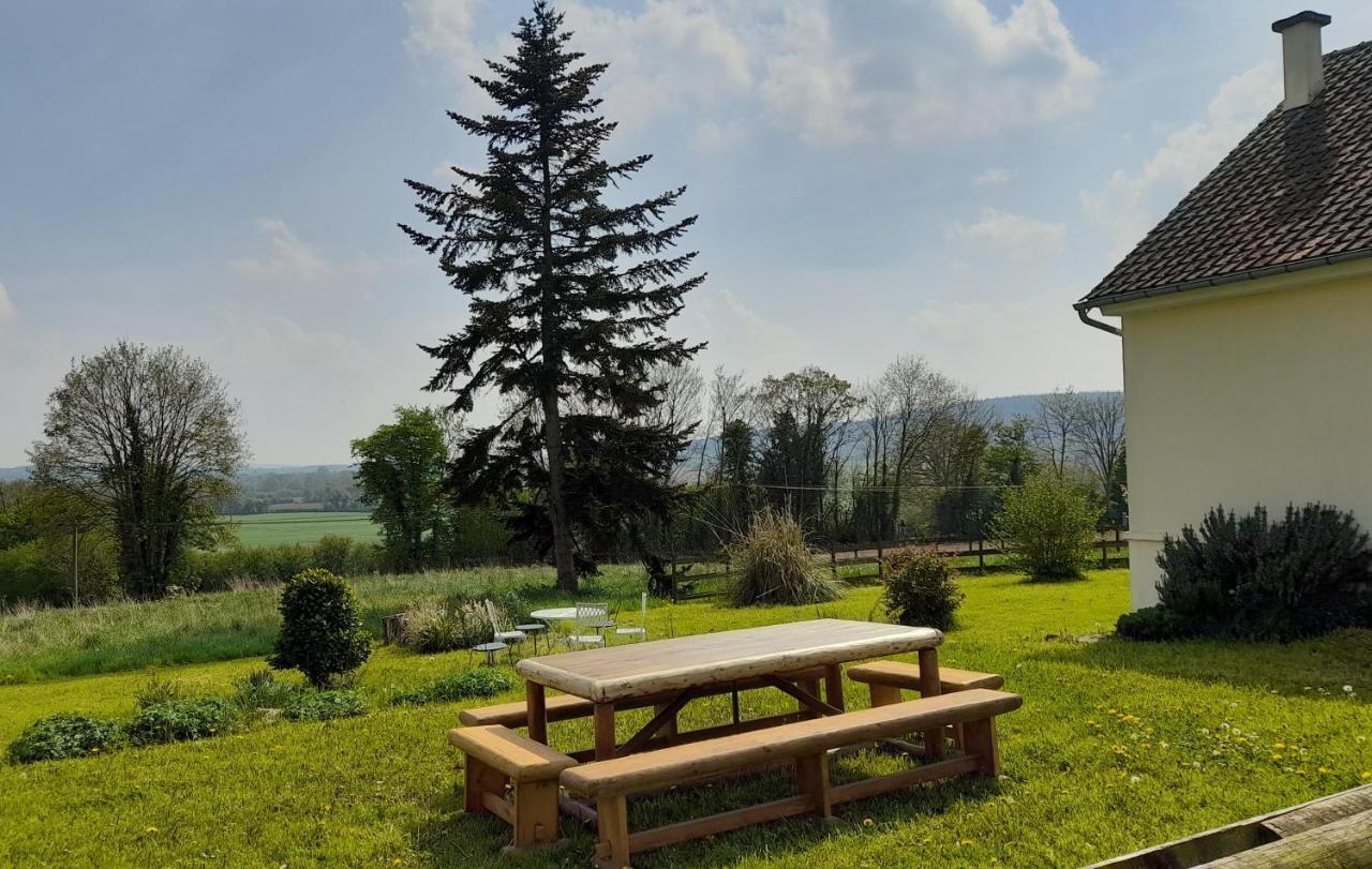 Gite Cottage Chaleureux En Pleine Campagne Vue Sur Les Monts Et Forets Et Le Chateau De Carrouges Esterno foto