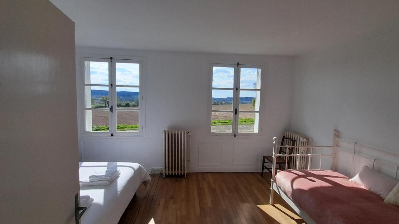 Gite Cottage Chaleureux En Pleine Campagne Vue Sur Les Monts Et Forets Et Le Chateau De Carrouges Esterno foto